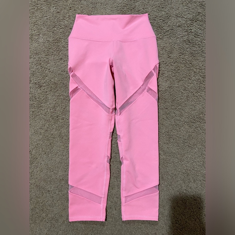 ALO YOGA Macaroon Pink Mesmerize Mesh Stripe High Rise Capri Legging Size XS